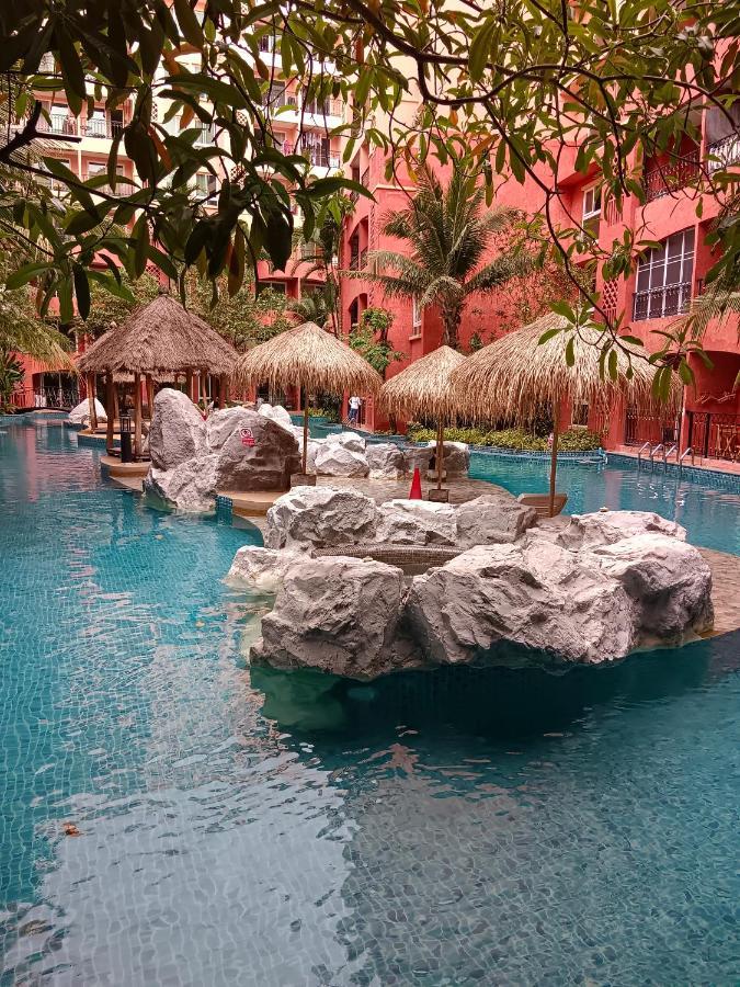 Seven Seas Condo Resort Beautiful Location Pantai Jomtien Bagian luar foto