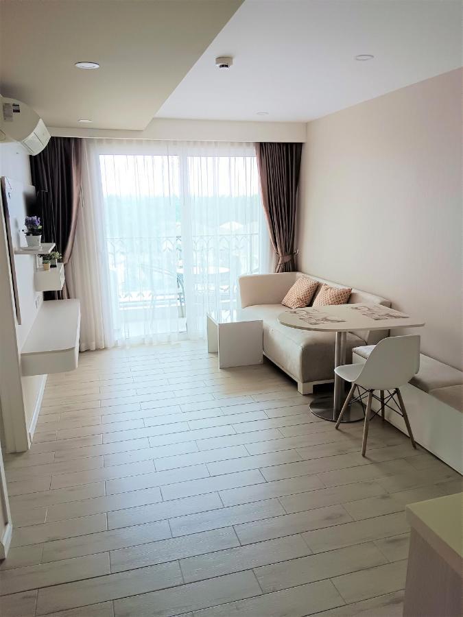 Seven Seas Condo Resort Beautiful Location Pantai Jomtien Bagian luar foto